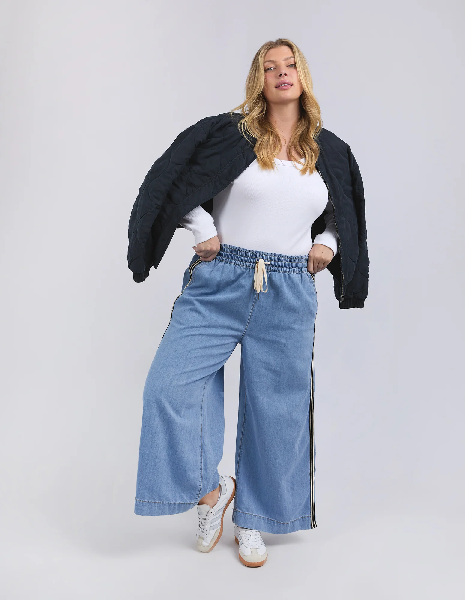 Greta Wide Leg Pant Side Tape Light Blue - Image 15