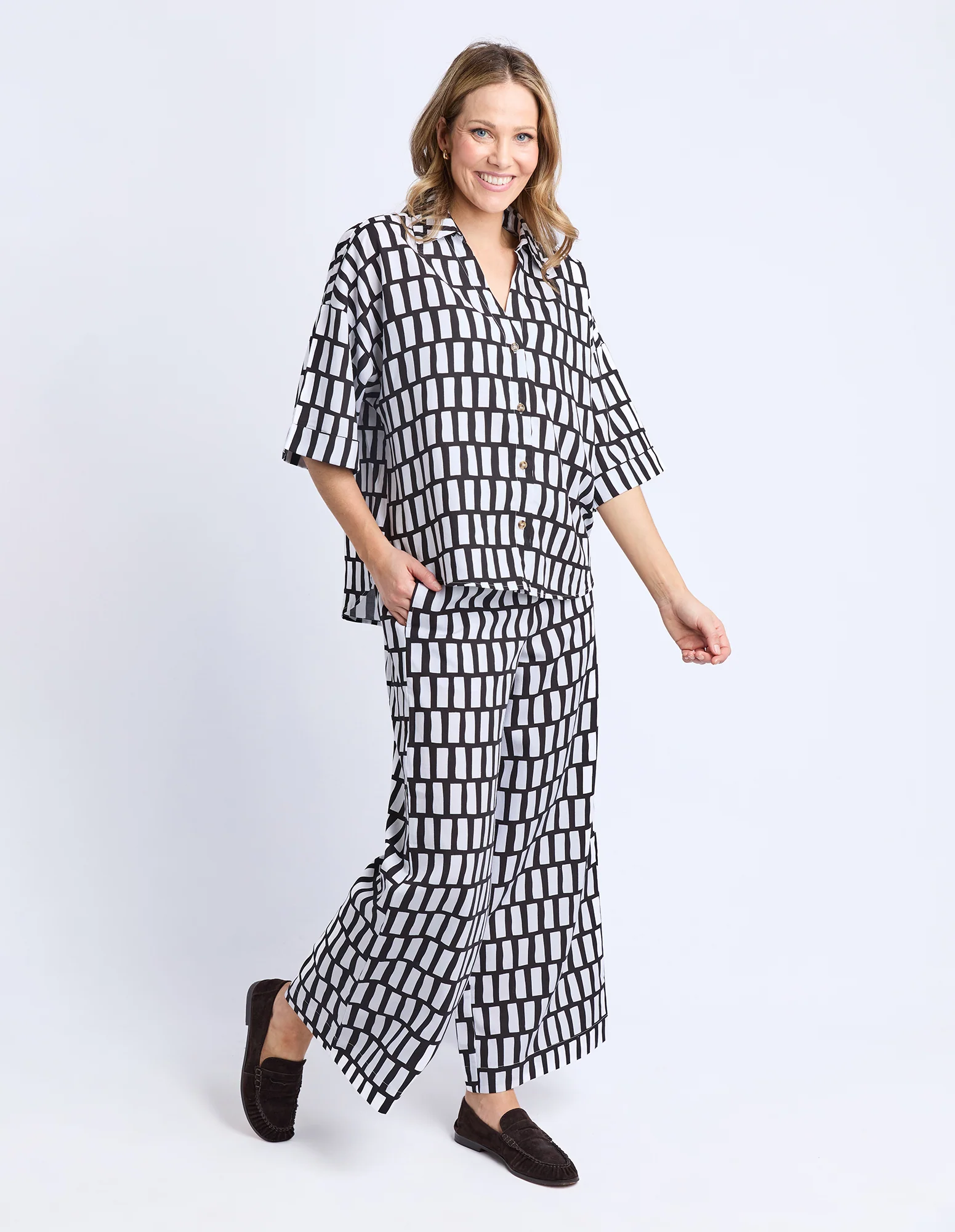 Kivi Shirt Midnight Abstract Print - Image 7