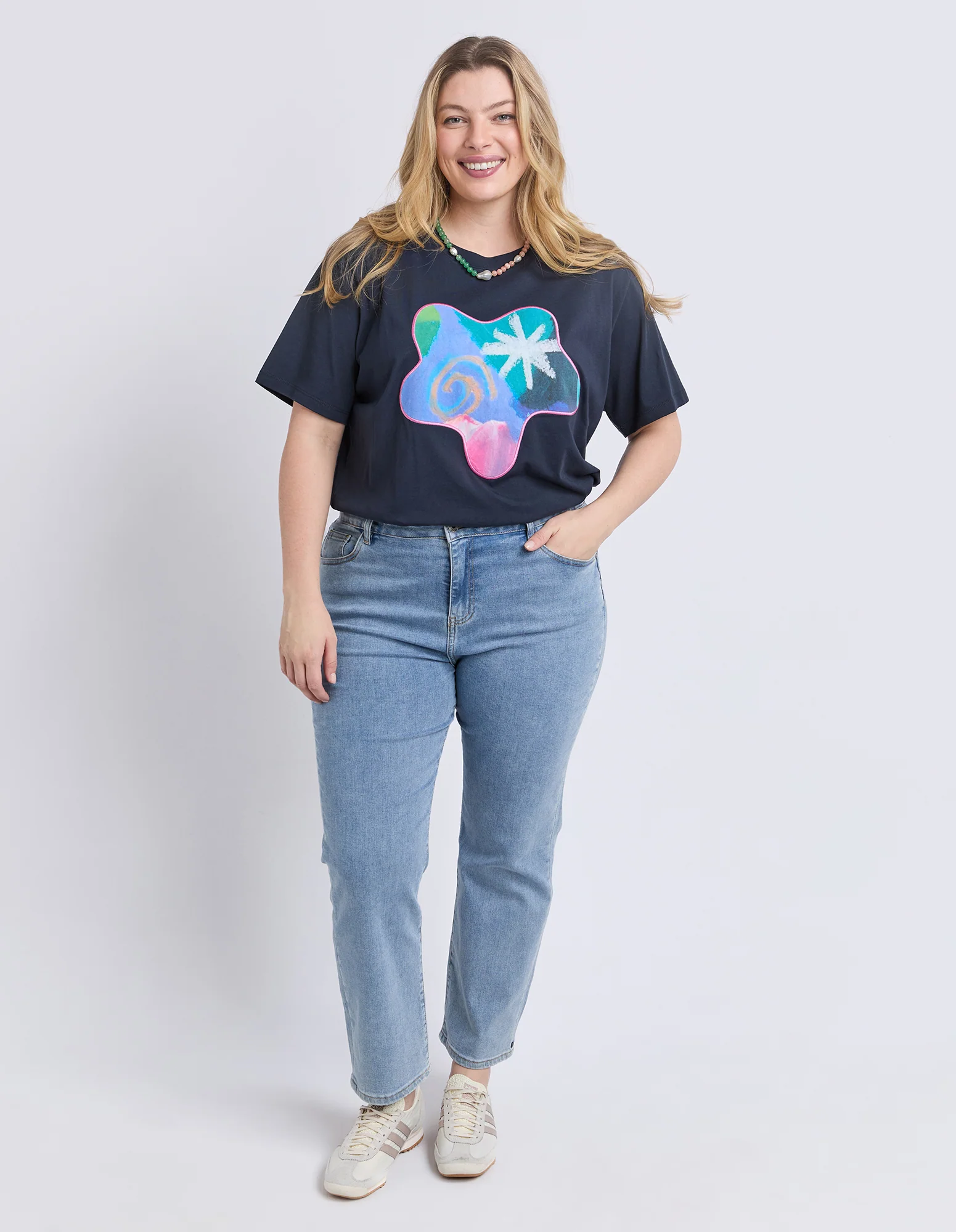 Party Applique Tee Abstract Print - Image 4